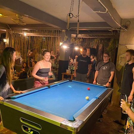 Happy House Backpackers Hostel ปาย ภายนอก รูปภาพ