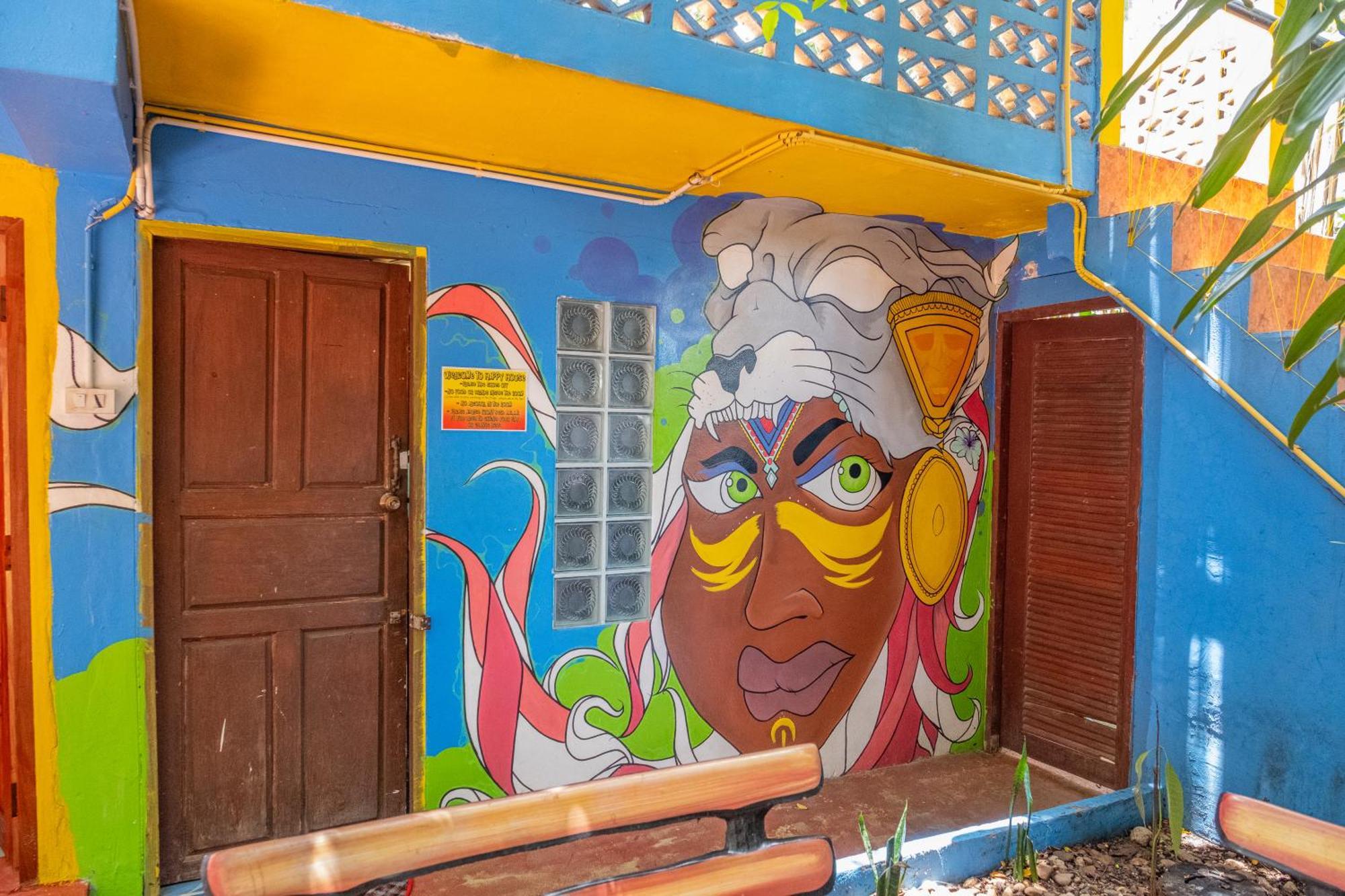Happy House Backpackers Hostel ปาย ภายนอก รูปภาพ