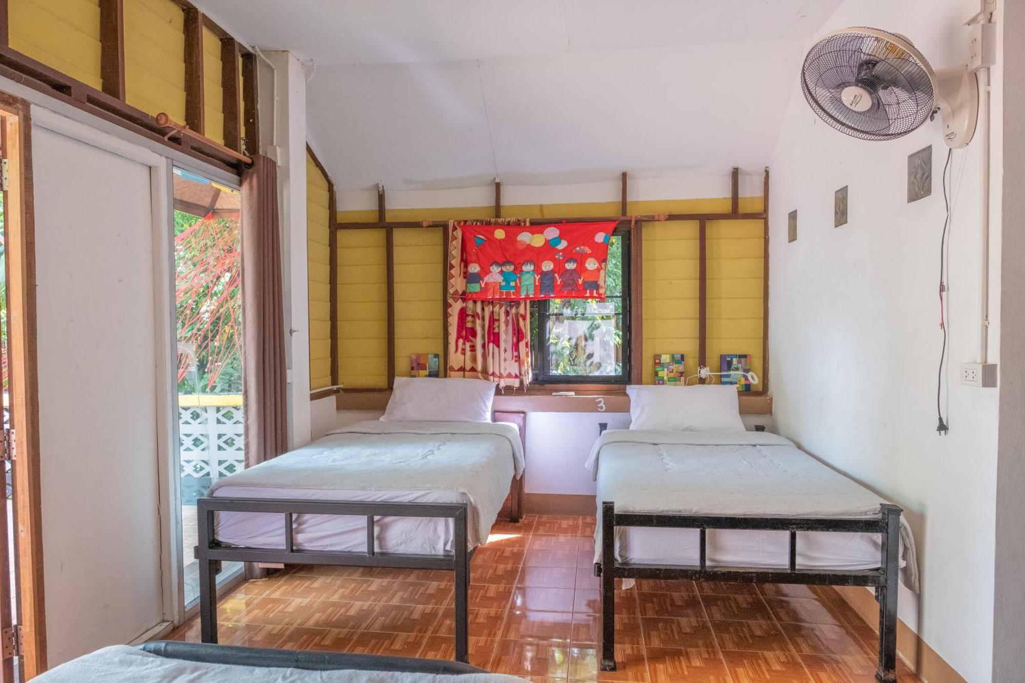 Happy House Backpackers Hostel ปาย ภายนอก รูปภาพ