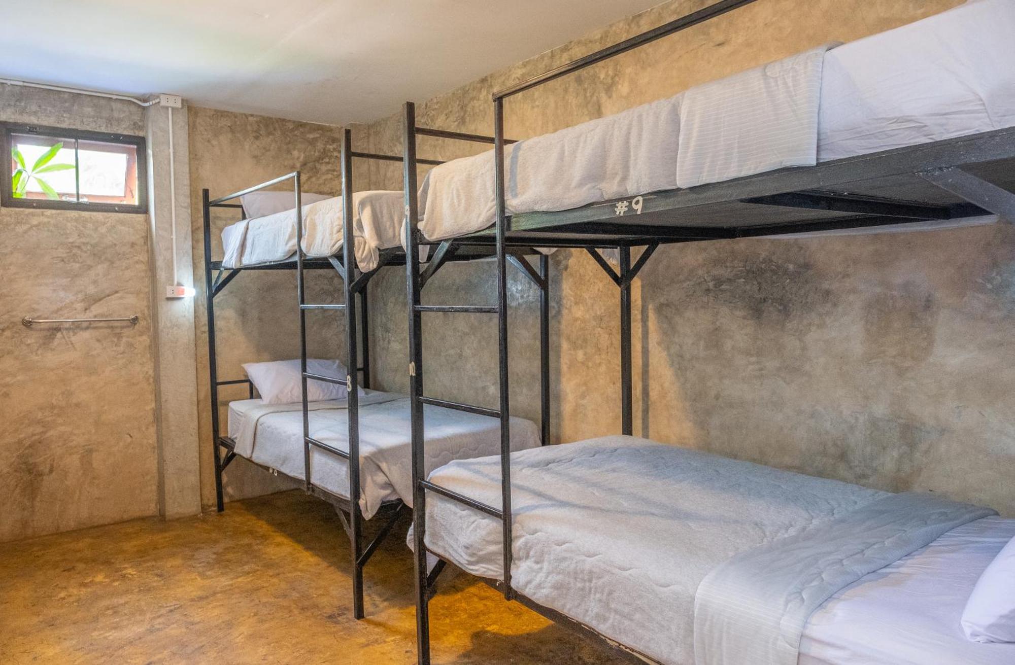 Happy House Backpackers Hostel ปาย ภายนอก รูปภาพ