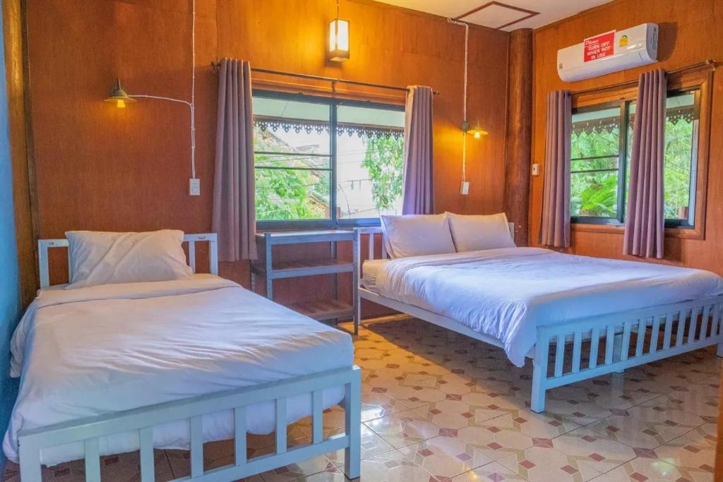 Happy House Backpackers Hostel ปาย ภายนอก รูปภาพ