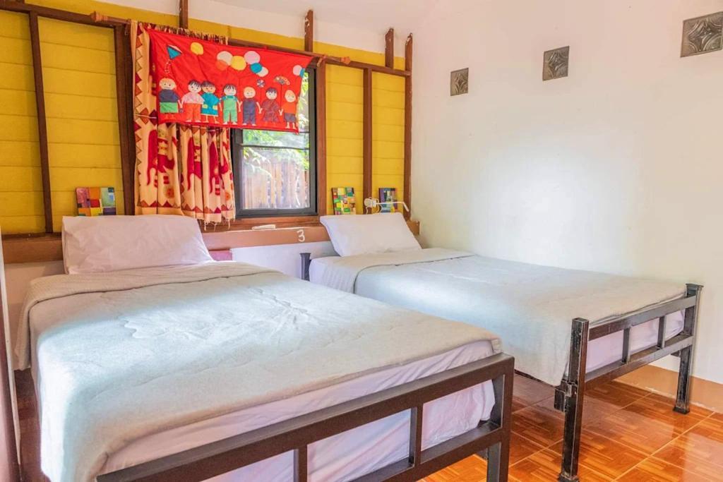 Happy House Backpackers Hostel ปาย ภายนอก รูปภาพ