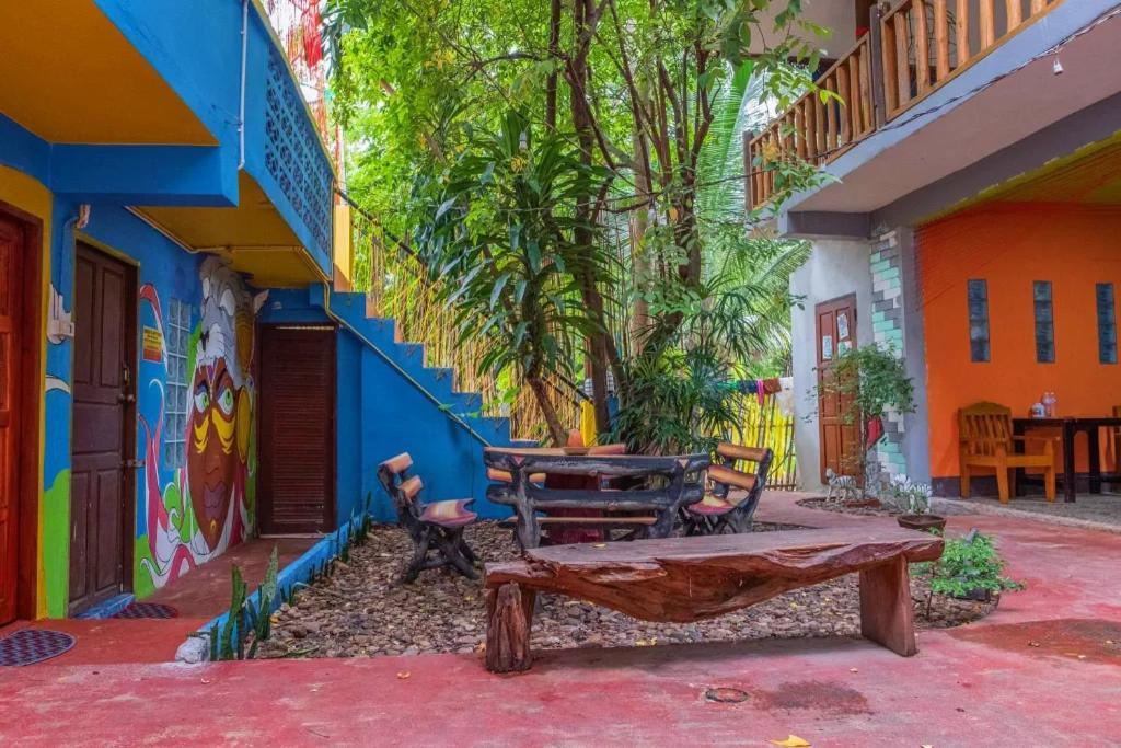 Happy House Backpackers Hostel ปาย ภายนอก รูปภาพ